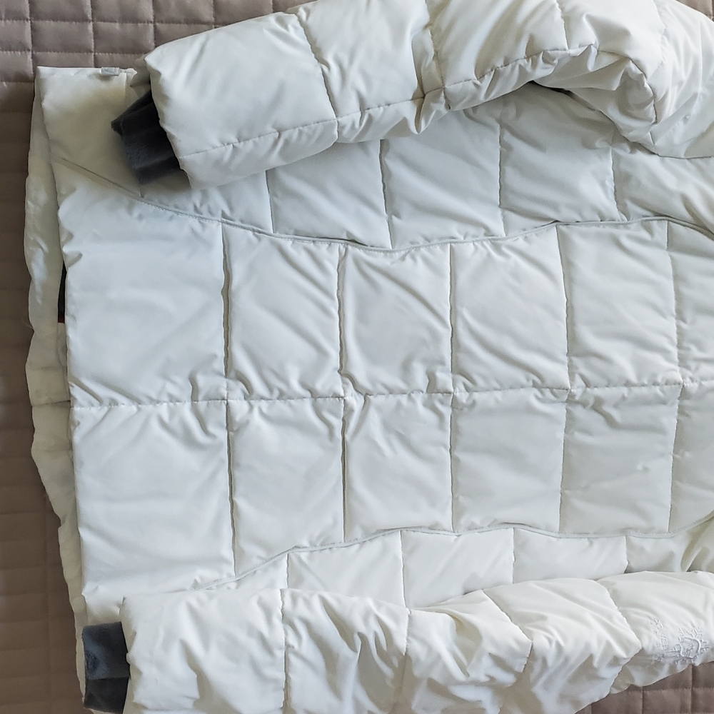 Down Jacket - Picture 5 of 6